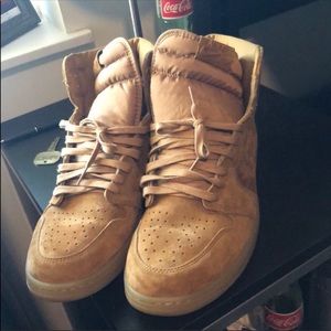 Size 14 Jordan 1 Wheat (GREAT CONDITION)